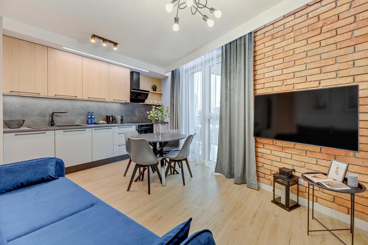 Aura 40 City Center & Free Parking By Downtown Apartments 格但斯克 外观 照片